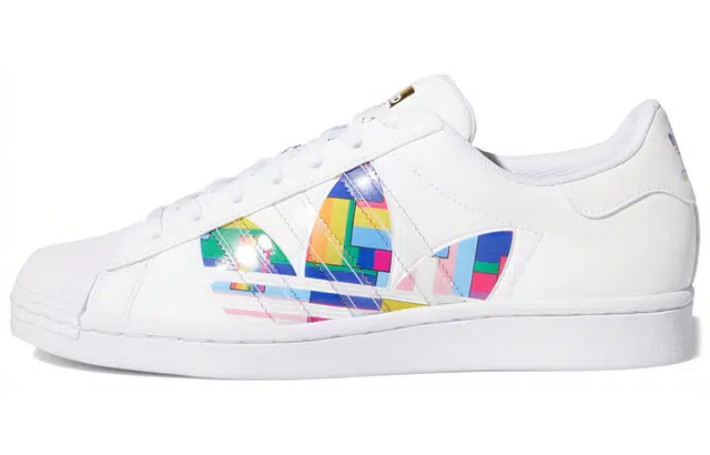 adidas originals Superstar Pride LOGO