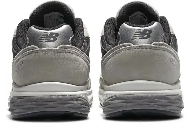 New Balance NB 880 "Gun Metal"