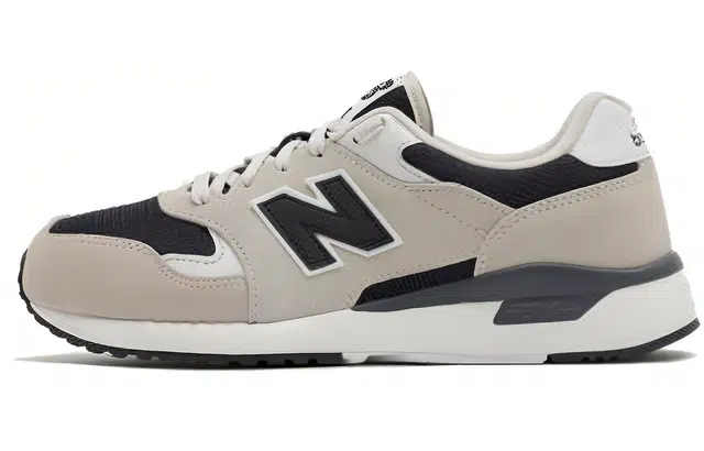 New Balance NB 570 D
