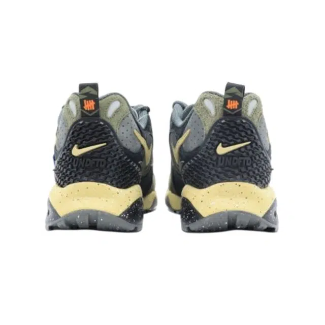 UNDEFEATED x Nike Air Terra Humara Olive