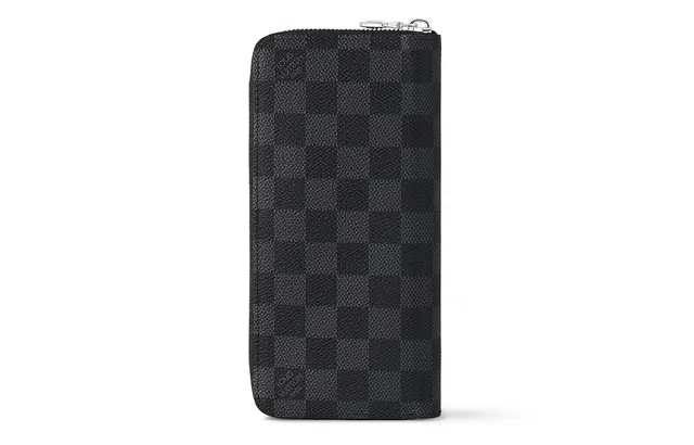 LOUIS VUITTON Zippy