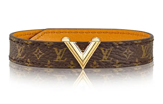 Louis Vuitton LV Essential V Brown