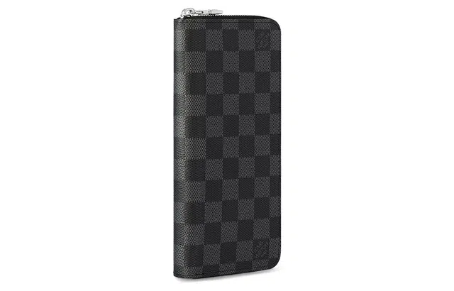 LOUIS VUITTON Zippy