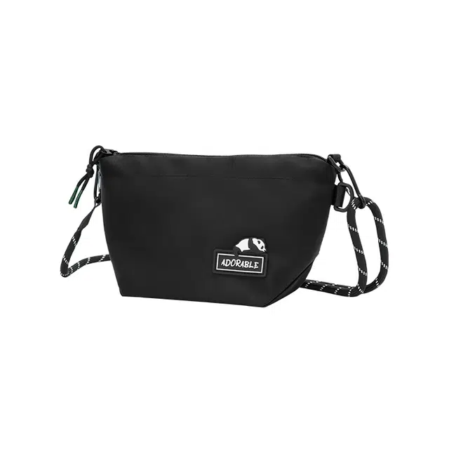 森马斜挎包男熊猫系列大容量旅行包织物运动情侣款健身包多色