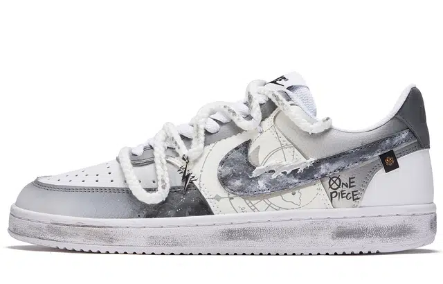 Nike Court Borough Low 2