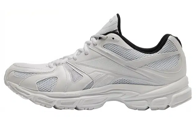 Vetements x Reebok