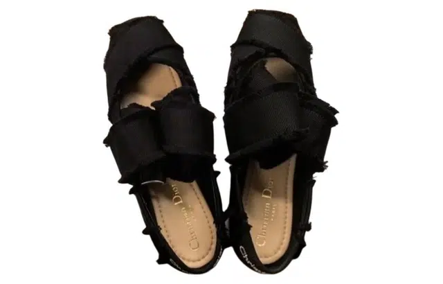 DIOR