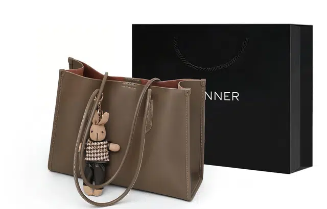 CBANNER Tote