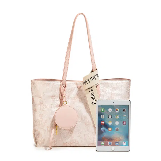 MACKJANICE Tote