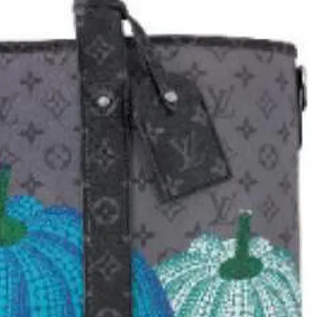 LOUIS VUITTON x Yayoi Kusama Weekend
