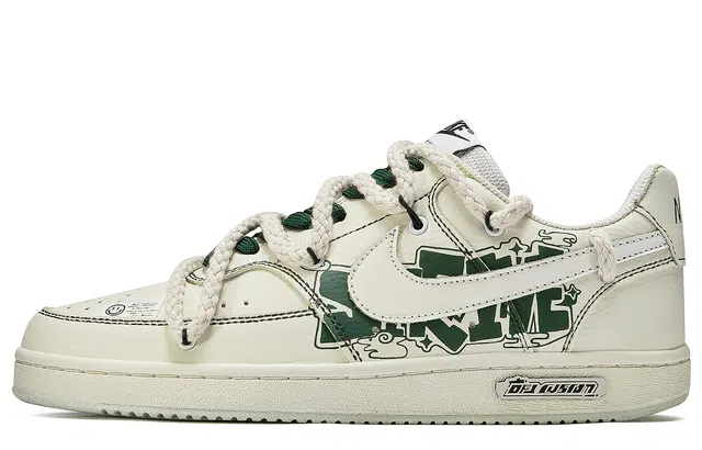 Nike Court Borough Low
