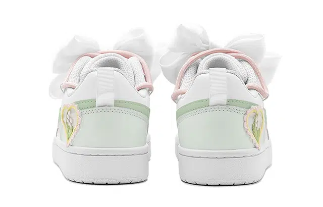 Nike Court Borough Low 520