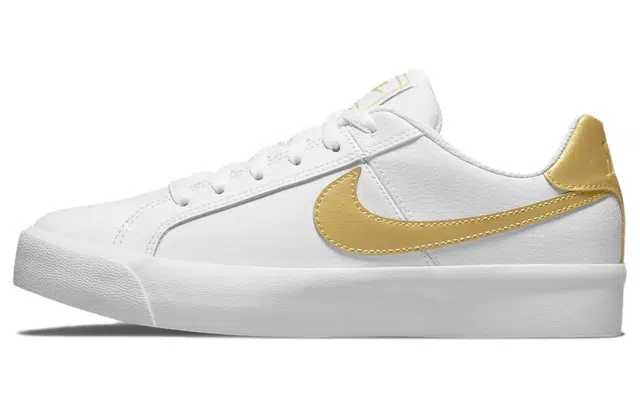 Nike Court Royale AC