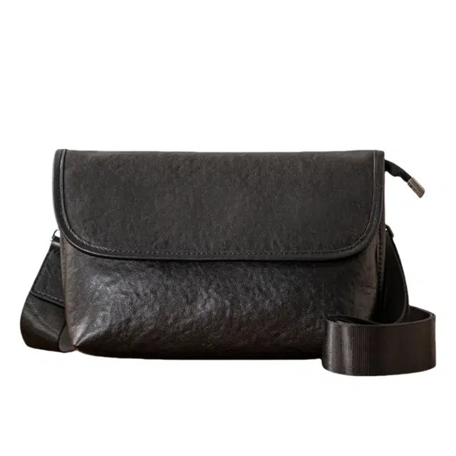 后步 原创小众设计质感通勤多功能休闲大气小巧轻便 真皮头层植鞣牛皮 手拿包单肩斜挎包 小号 男女同款情侣款 黑色