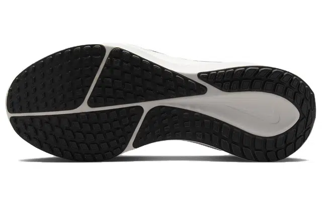 Nike Air Zoom Vomero 17
