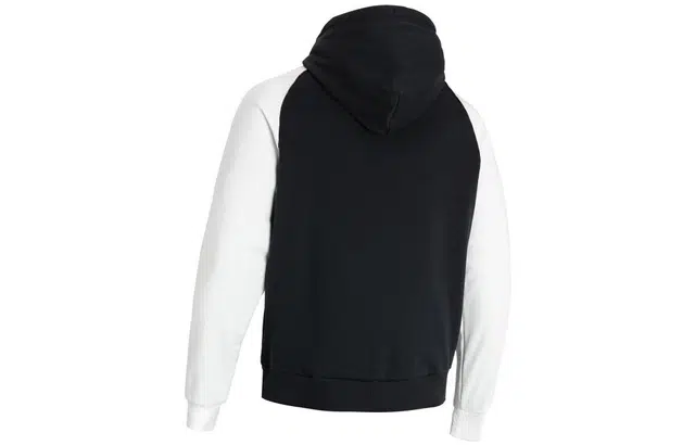 Under Armour Rival