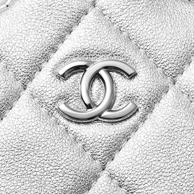 CHANEL 24C Logo