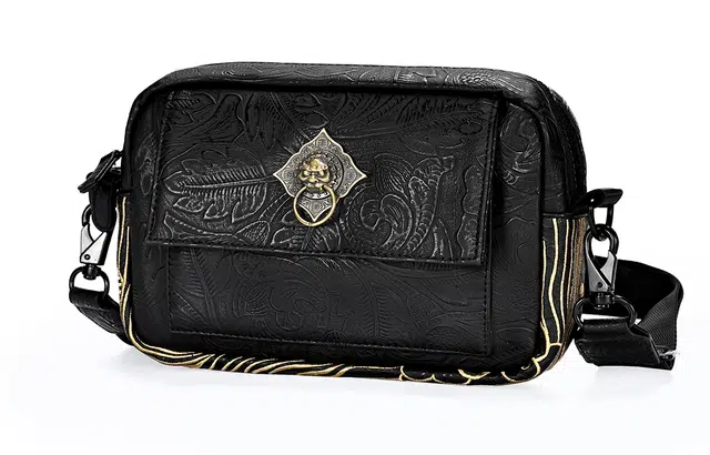 初弎 中国风元素狮子头小方包 街头潮流单肩斜挎包 刺绣百搭通勤小包斜挎包单肩包 男女同款 黑色