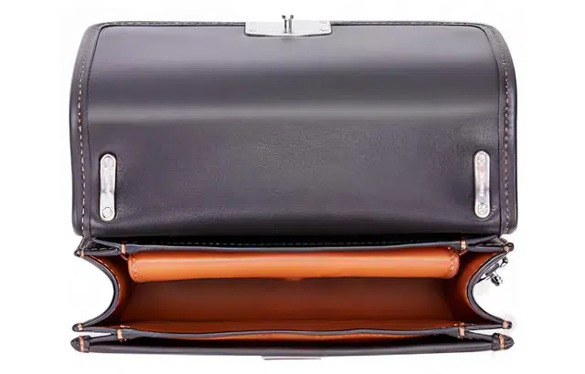COACH Bandit 18