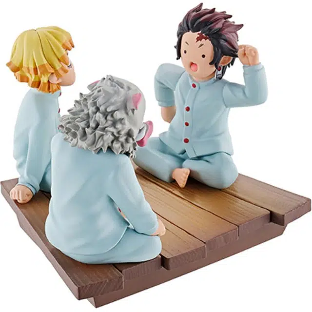 MegaHouse Q