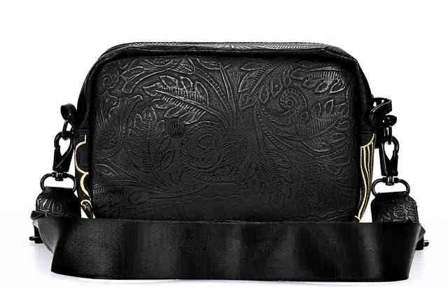 初弎 中国风元素狮子头小方包 街头潮流单肩斜挎包 刺绣百搭通勤小包斜挎包单肩包 男女同款 黑色