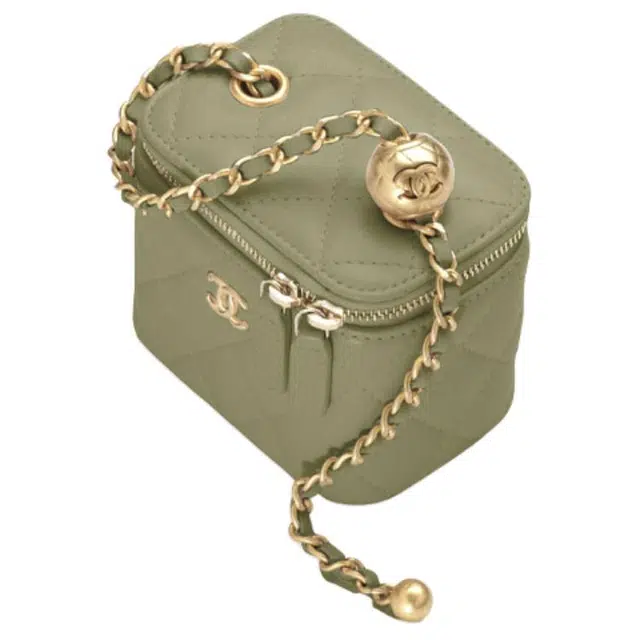 CHANEL 21B