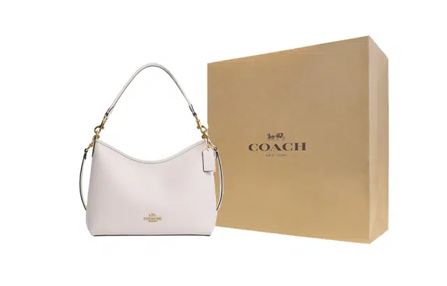 COACH Laurel 31 Logo