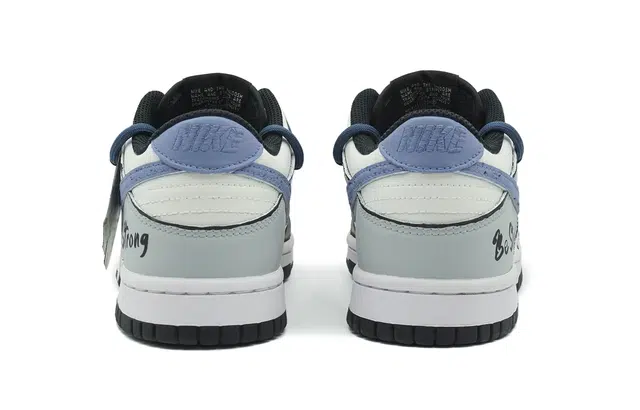 Nike Dunk vibe 520