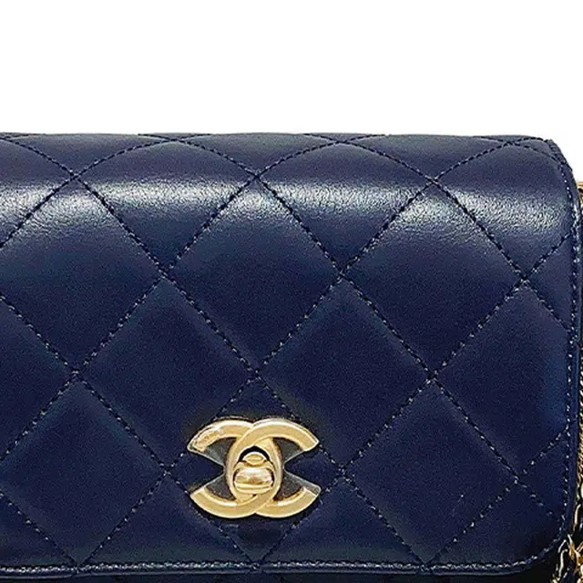 CHANEL Cambon in chains