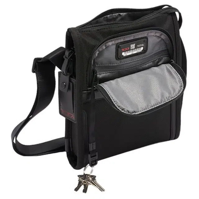 TUMI 21