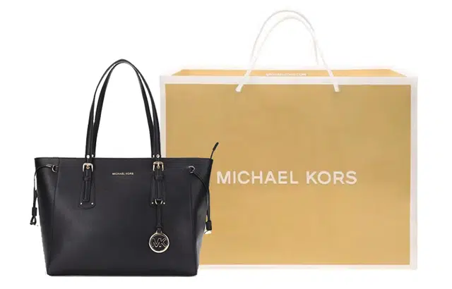 MICHAEL KORS MK Voyager Logo