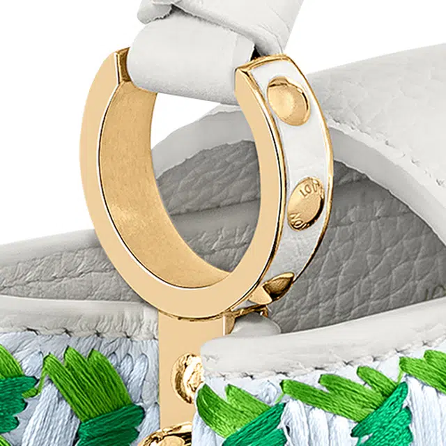 LOUIS VUITTON Capucines Taurillon