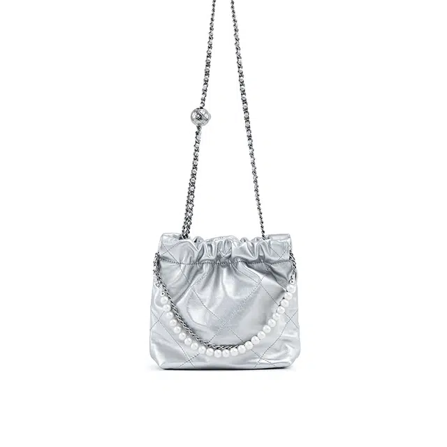 西木汀 逆光 小众设计高级感珍珠链条包潮流通勤时尚 牛头层革 手提斜挎单肩包 常规 女款 镭射银