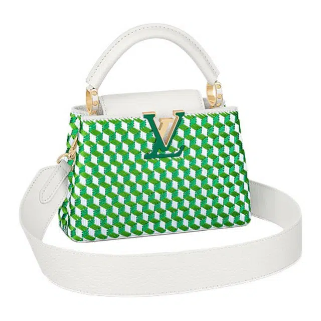 LOUIS VUITTON Capucines Taurillon