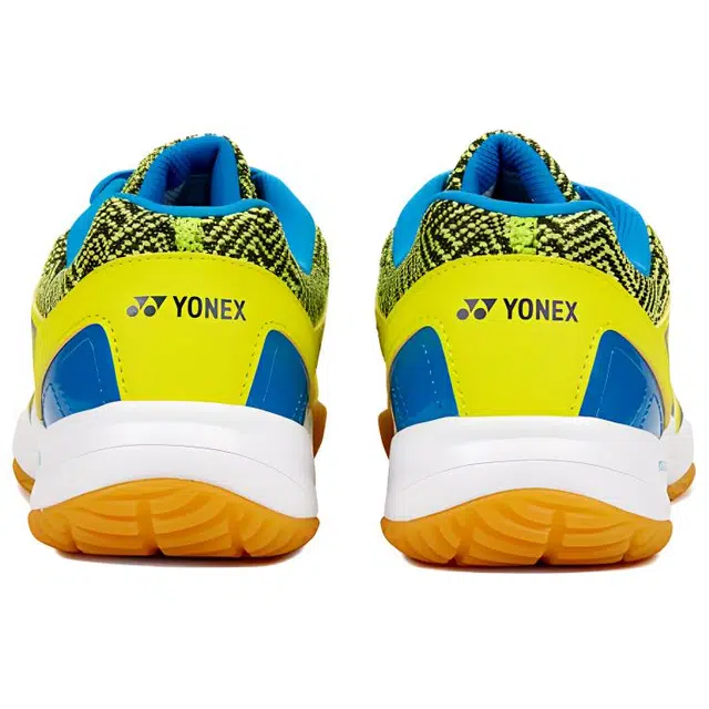 YONEX