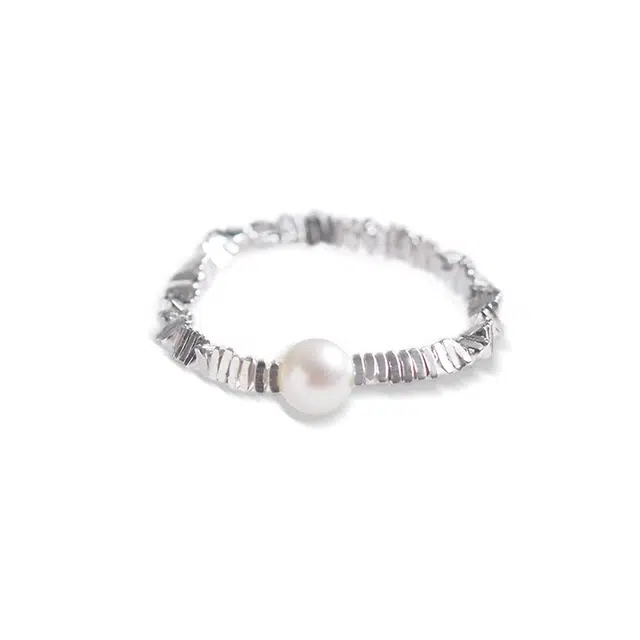 谧月珠宝 小众新中式感极简精致个性时尚梦幻 素圈尾戒自律碎银 高级感轻奢贵气 优雅甜美 贝珠 合金 戒指 女款