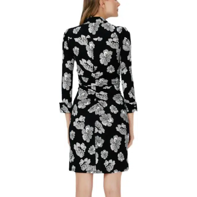 DIANE VON FURSTENBERG V