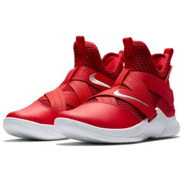 Nike zoom soldier 12
