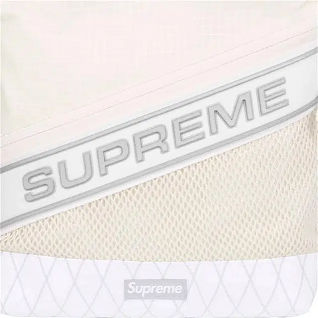 Supreme Logo