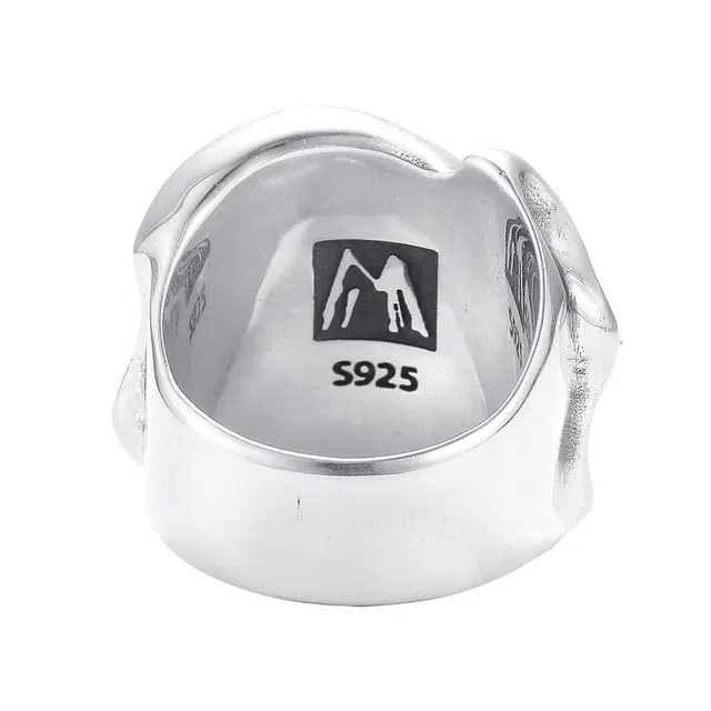 S925