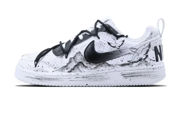 Nike Court Borough Low