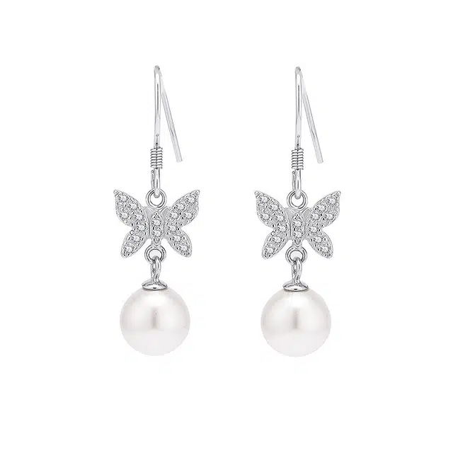 周百福 蝴蝶小众高级感法式优雅温柔轻奢气质时尚简约通勤百搭森系耳饰 淡水珍珠 耳钉 女款