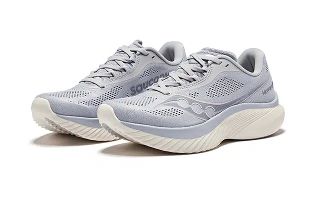 Saucony KINVARA 15