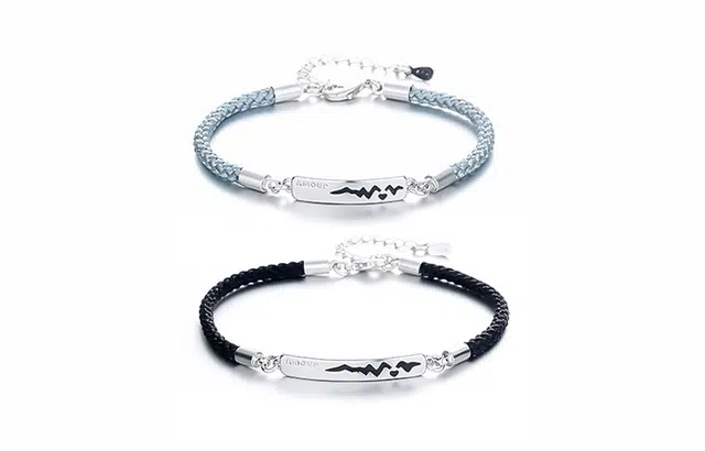 牧言 创意简约小众设计高级感 光面立体英文字母几何线条爱心编织绳感温变色手饰 合金 怦然心动手链 男女同款情侣款