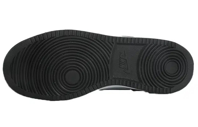 Nike EBERNON low