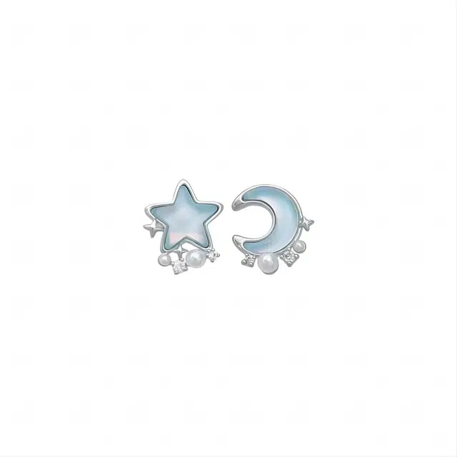 大唐国鼎 冰透星月蝴蝶不对称设计 甜美梦幻浪漫精致 繁星点点 合金 耳钉 女款