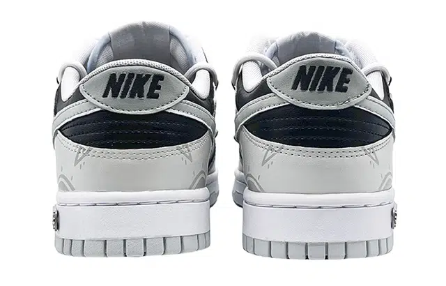 Nike Dunk "Pure Platinum" EIGHT