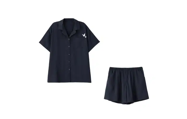 俏薇妮 简约纯色高级感短袖短裤家居服带胸垫一体薄款冰丝实用透气凉感宽松可外穿睡衣套装 女款 黑色