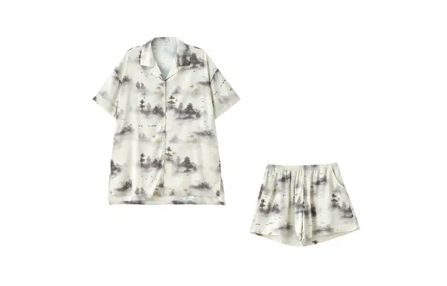 俏薇妮 新中式国风山水墨画冰丝凉感短袖短裤家居服带胸垫一体薄款宽松实用透气可外穿睡衣套装 女款 浅杏色