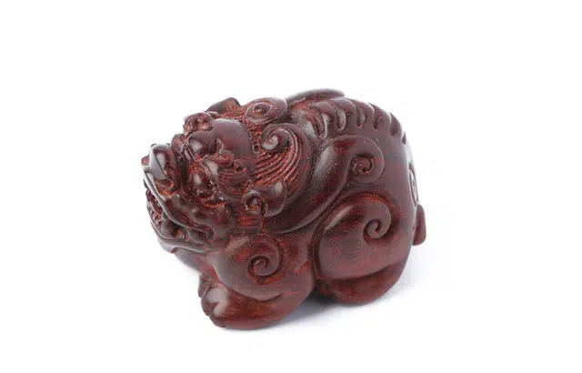 三檀小舍 吸金貔貅 吞金兽 国潮 新中式 招财转运 檀香 木作把件 男女同款情侣款 紫檀